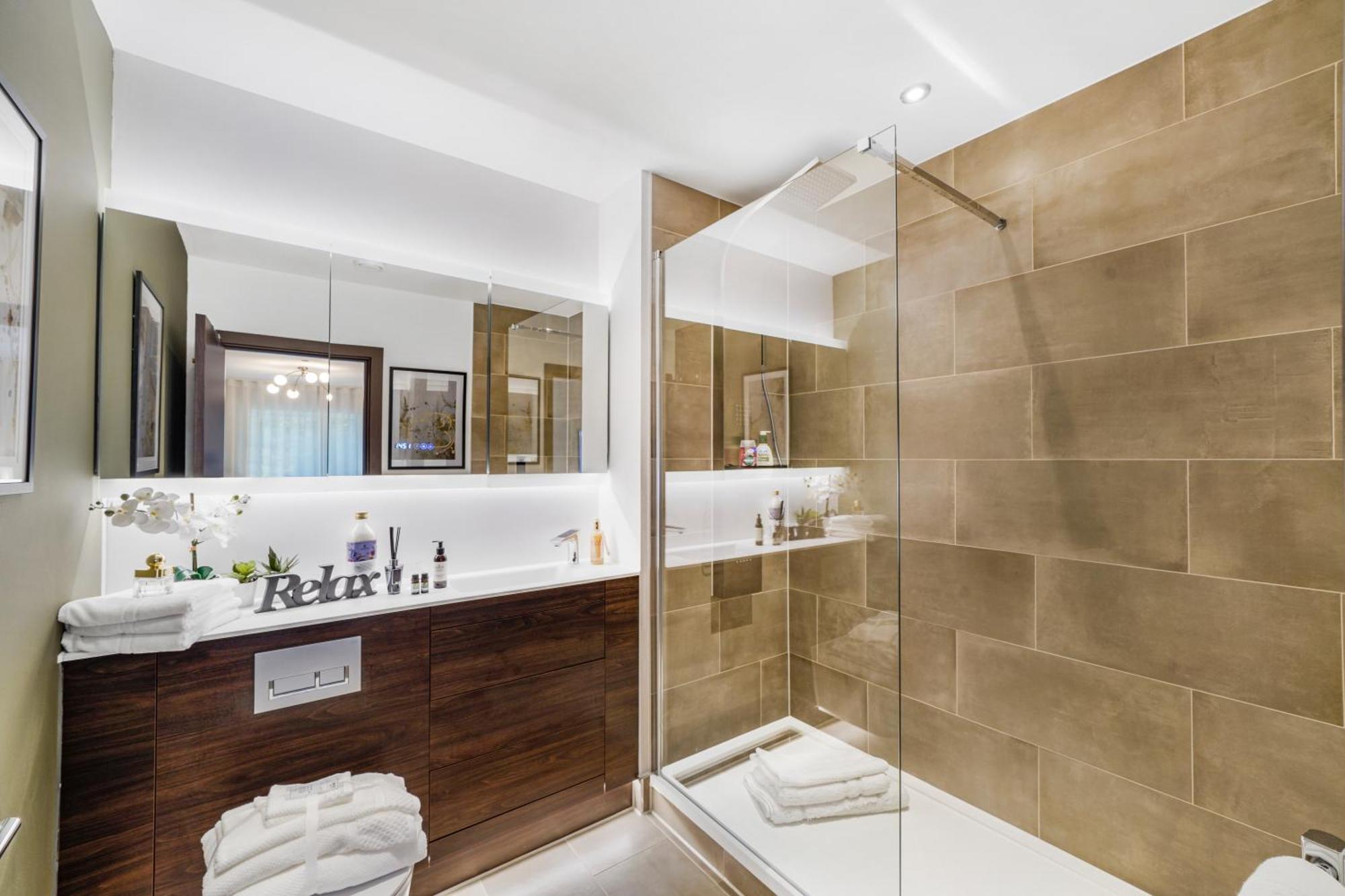 The Waterhouse Avenue By Kandara 5 Star City Home In Maidstone Luaran gambar